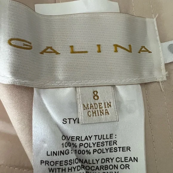 NWT David’s Bridal Galina Pleated Tulle Mermaid Champagne Wedding Dress Size 8 - Picture 9 of 9